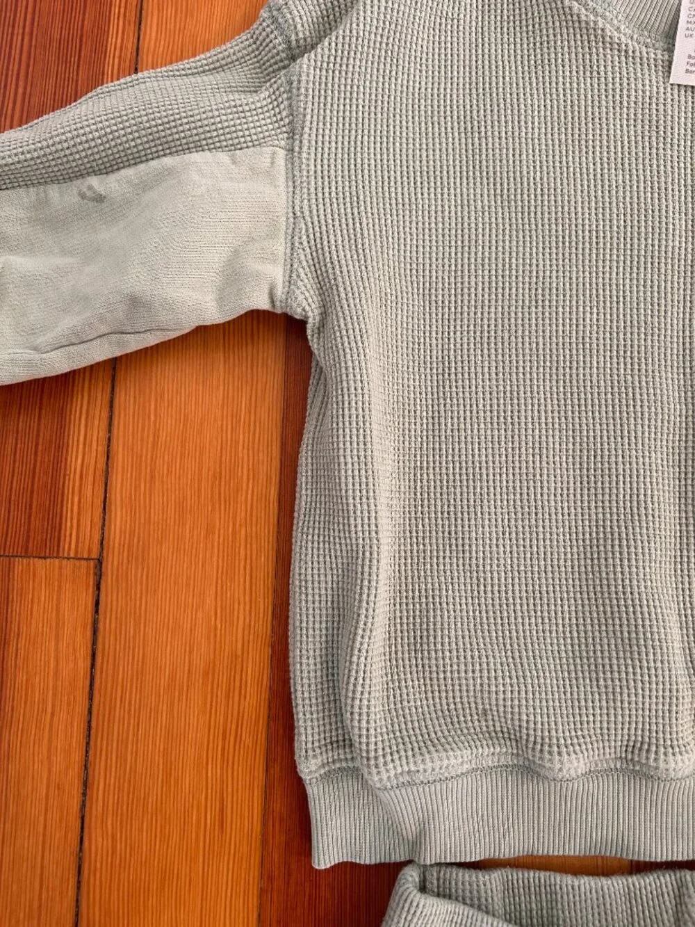 H&M Toddler boy/Girl Matching Set Sweatsuit Sage Green 3T